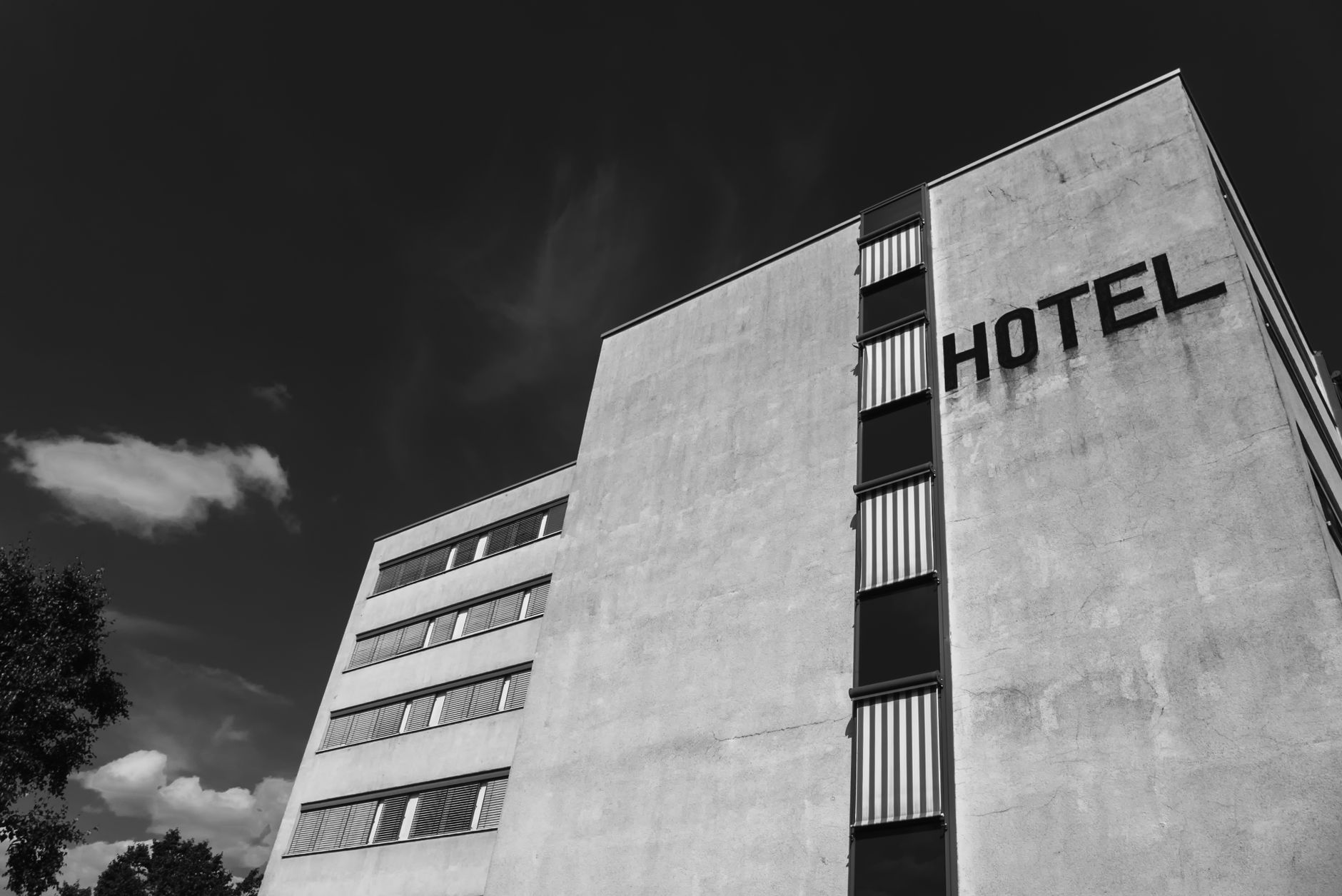 Asbestos Exposure at Milwaukee County Medical Complex