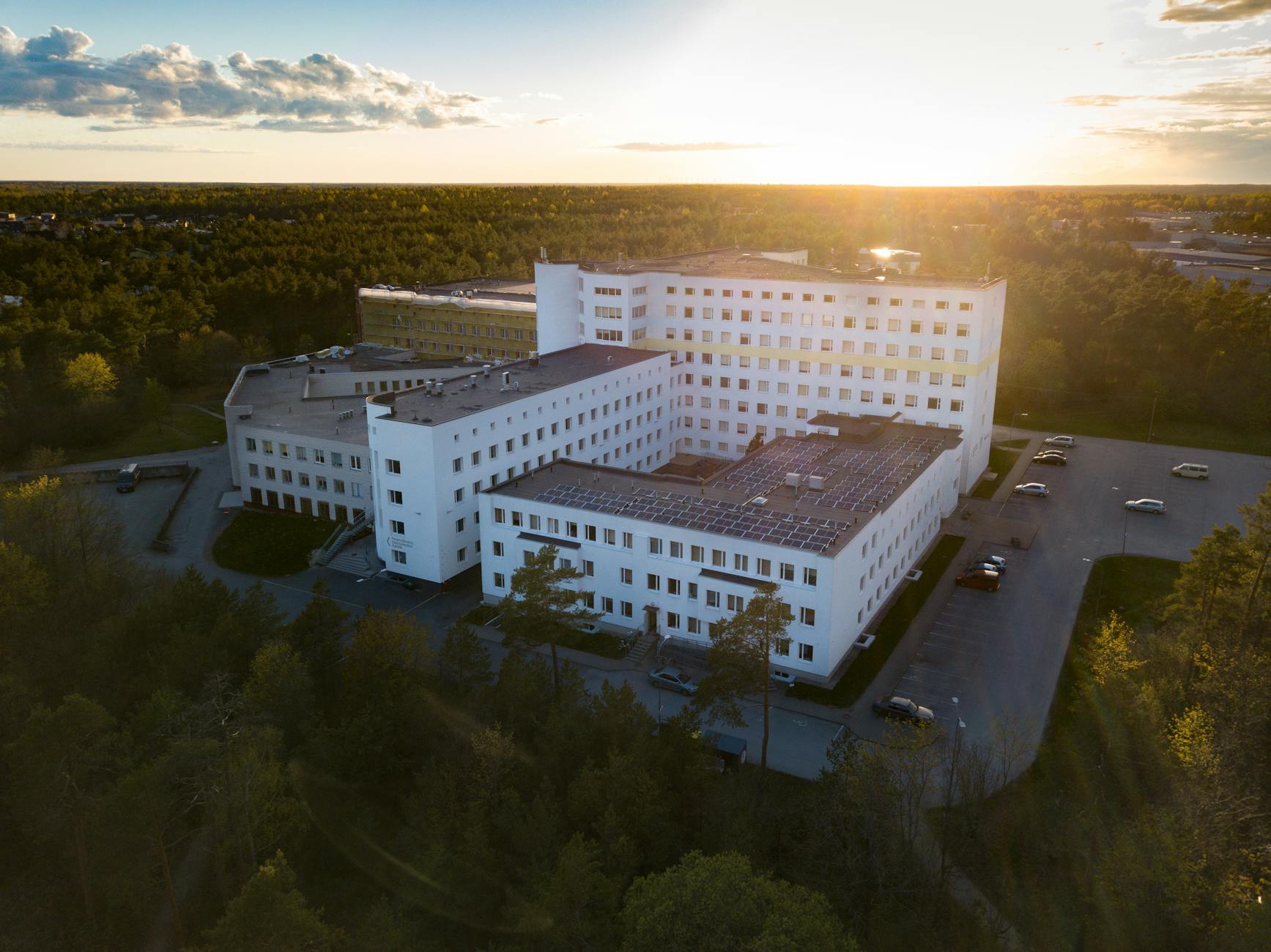 Asbestos Exposure at SW Health Center — Dodgeville, Wisconsin: A Guide for Workers and Tradesmen